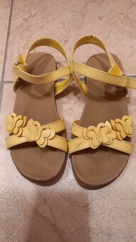 Dievčenské sandálky - 2