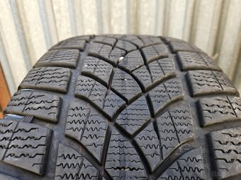 Zimné pneumatiky GoodYear Ultragrip - 235/55 r19 105T - 2