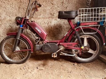 Predám moped Babetta 215 s VEĽA náhradnými dielmi - 2