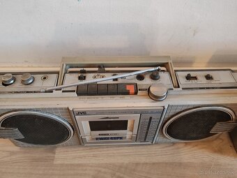 Toshiba a JVC - 2