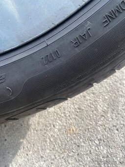 285/4o r21 Predam kolesa q7 obute goodyear - 2