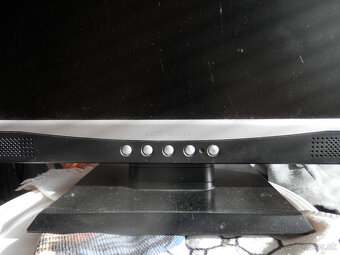 17 -ka Monitor Yusmart 178QP - 2