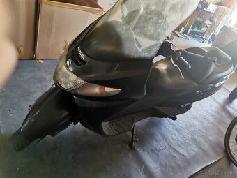 Suzuki burgman 400 - 2