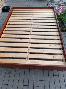 Posteľ 140/200 cm - 2