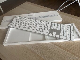 Apple Magic Keyboard s numerickou klávesnicou - 2