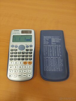 Kalkulačka Casio - 2