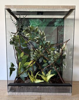 Zariadené terárium 60x40x80 - 2