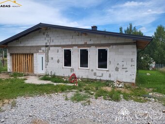 Ponúkame na predaj rozostavanú stavbu bungalovu v obci Mark - 2