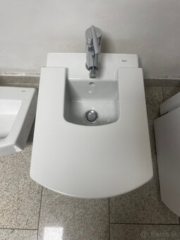 WC, bidet a umývadlo - značka ROCA - 2