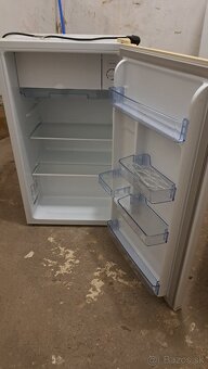 Malá chladnička s mrazničkou - 2