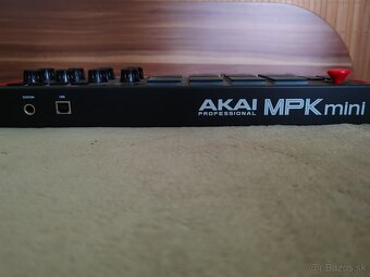 Akai MPK mini - 2