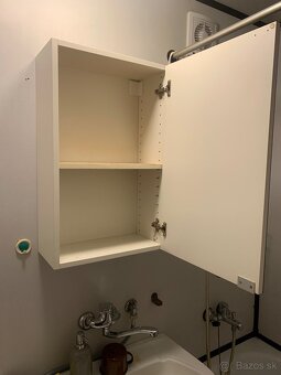 Zrkadlova skrinka - 2