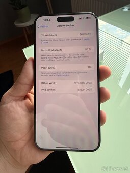 iPhone 15 Pro Max 256GB black titanium + 3x kožené kryty - 2