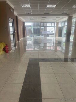 Obchodné priestory na prenájom 175m² - 2