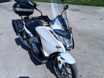 Honda Integra 700 - 2