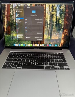 Apple MacBook Pro 16 - 2