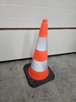 Predam novy reflexny dopravný kužel 75cm - 2