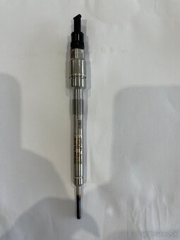 Žhaviaca sviečka so snimačom tlaku 04L905061C - 2