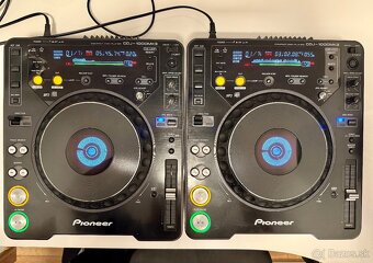 Pioneer CDJ 1000 - 2