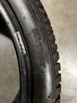 235/40R19 zimné pneumatiky - 2