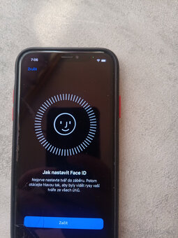Apple iPhone XR 64GB - 2