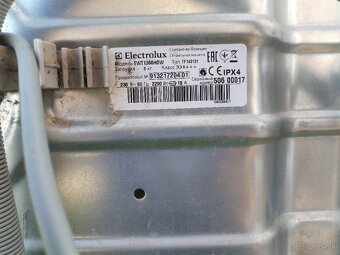 Predám práčku na náhradné diely elektrolux - 2