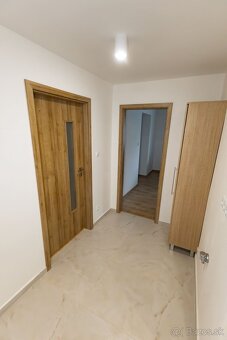 Ponúkame na prenájom 2 izbový byt v Humennom - 2