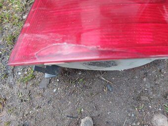 Pravé zadne svetlo superb 2 - 2