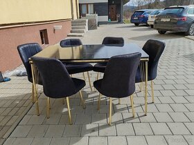 Krásny jedalensky stôl so 6-timi stoličkami - 2
