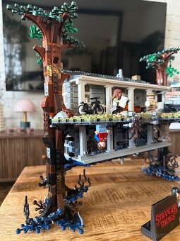 Lego Stranger Things 75810 - 2