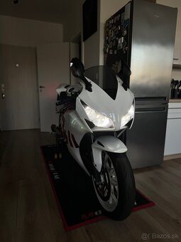 Honda CBR 1000RR fireblade - 2