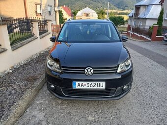 Volkswagen Touran 2.0 TDI CROSS - 2