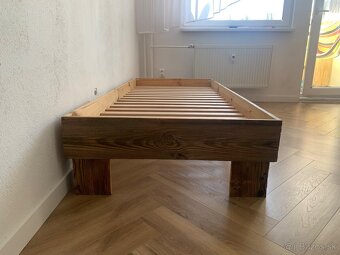 Drevena postel - 2