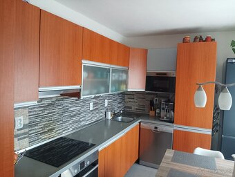 Predám kuchynskú linku so spotrebičmi - 2