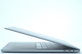 ZÁRUKA/Macbook Pro 15.4" TB/I7 2.2GHZ/16GB RAM/256GB SSD/CZ - 2