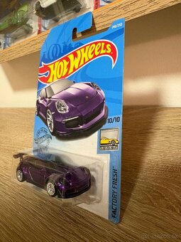 Hot wheels - 2