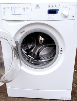 Automatická práčka Indesit - 2
