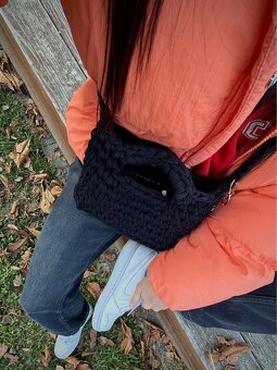 Ručne háčkovaná mini kabelka - 2