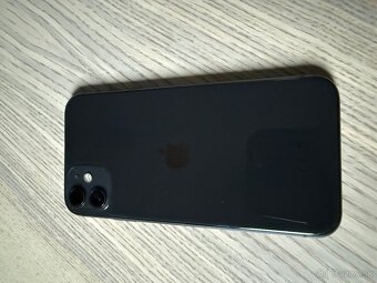 Apple iPhone 11 64GB - 2