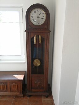 Podlahové hodiny s westminsterským zvonením 1924 - 2