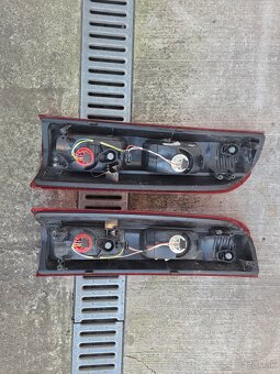 Zadne svetla opel vivaro B - 2