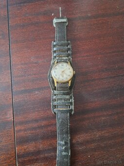 Predám  hodinky PRIM - 2