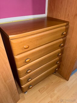 Komoda - 2