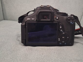 Canon EOS 600D - 2