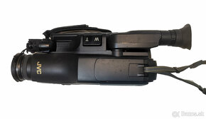 kamera typ formátu VHS-C JVC GR-A1E - 2