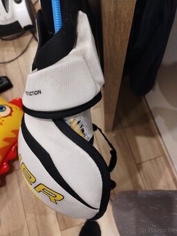 Predám chránič ramien Bauer Supreme 190 - 2
