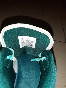 Jordan 1 Mid Chenille Bleached Turquoise - 2