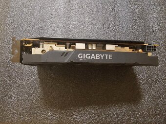 RX 5500 XT 8GB Gigabyte Windforce OC - 2