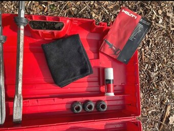 HILTI TE 1000 AVR – silný búrací kladivový set - 2