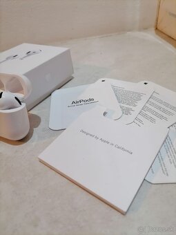 AirPods 4 - 2